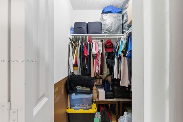 950 NW 11th St 3B, Miami, FL 33136