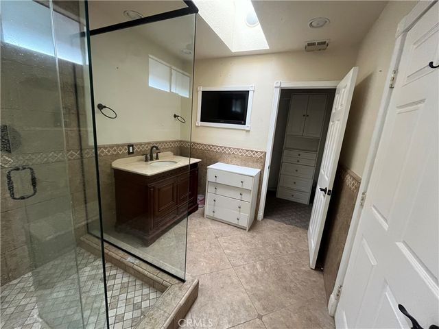 5958 Quiroz, Jurupa Valley, CA 92509