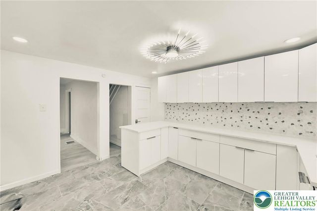 312 South Jackson Street, Pottsville, PA 17901