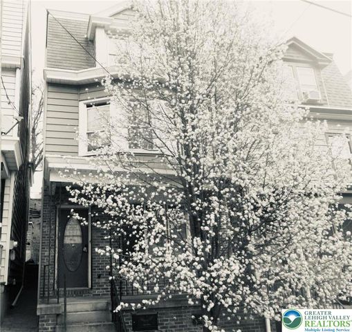 312 South Jackson Street, Pottsville, PA 17901