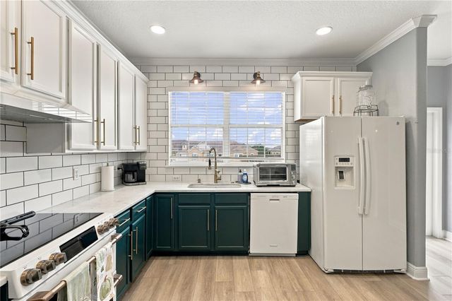 17404 CHATEAU PINE WAY, Clermont, FL 34711