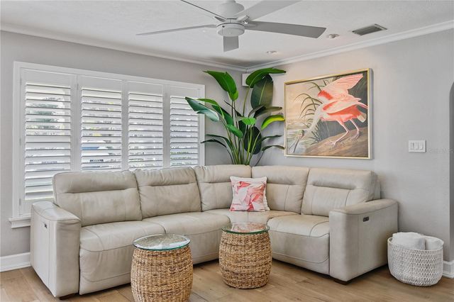 467 31ST AVENUE N, St Petersburg, FL 33704