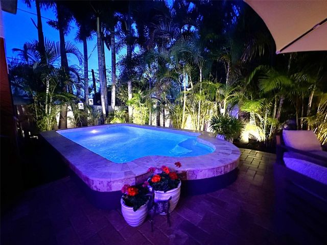 467 31ST AVENUE N, St Petersburg, FL 33704