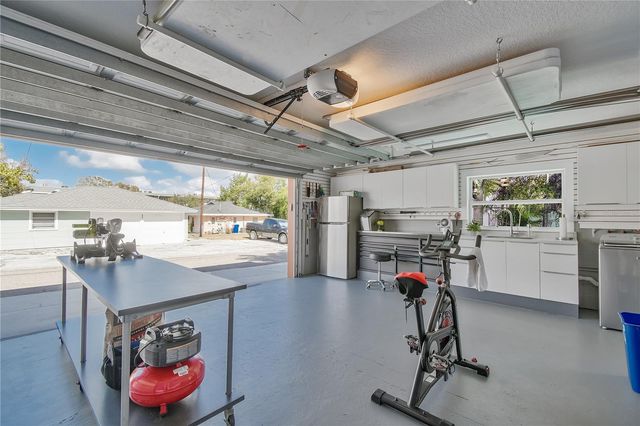 467 31ST AVENUE N, St Petersburg, FL 33704