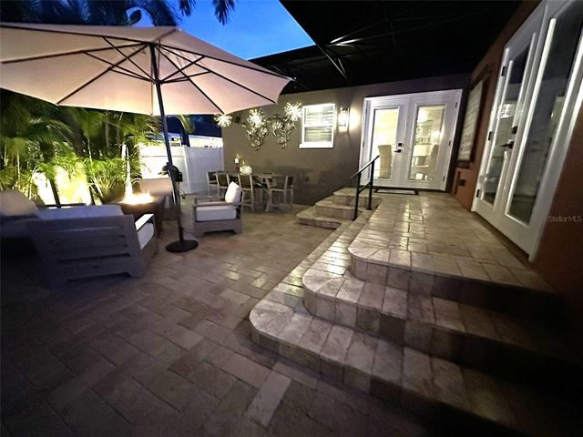 467 31ST AVENUE N, St Petersburg, FL 33704