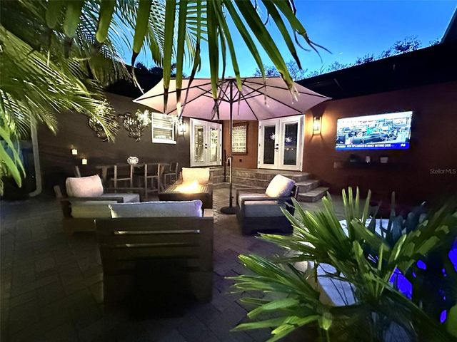 467 31ST AVENUE N, St Petersburg, FL 33704