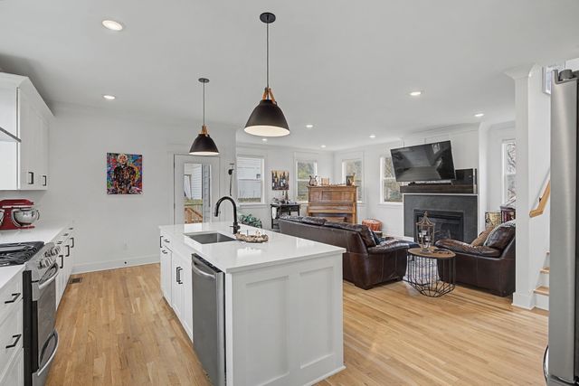 1517 Jones Ave, Nashville, TN 37207