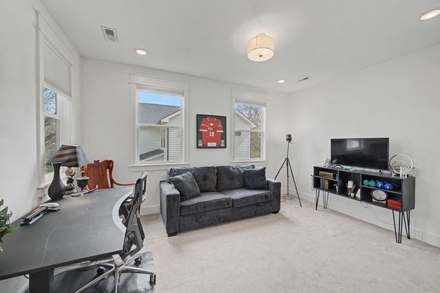 1517 Jones Ave, Nashville, TN 37207