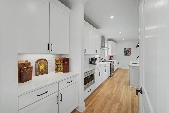 1517 Jones Ave, Nashville, TN 37207