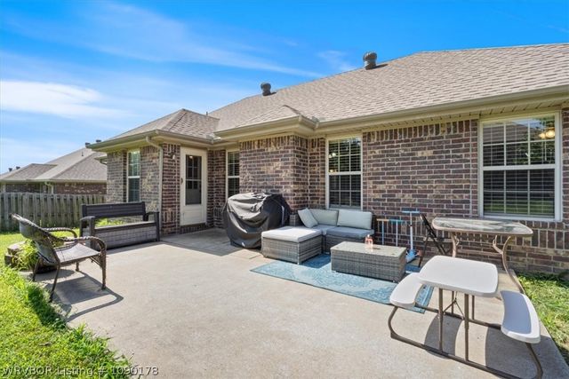 230 Coopers, Centerton, AR 72719