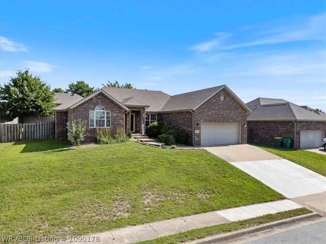 230 Coopers, Centerton, AR 72719