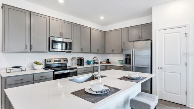 816 AUBEY LANE, Debary, FL 32713