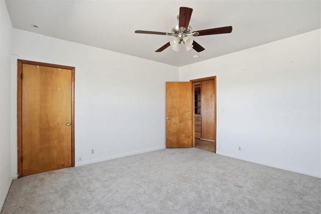 9448 N 2020 Road, Hammon, OK 73650