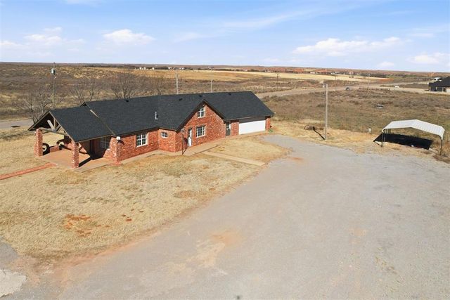 9448 N 2020 Road, Hammon, OK 73650