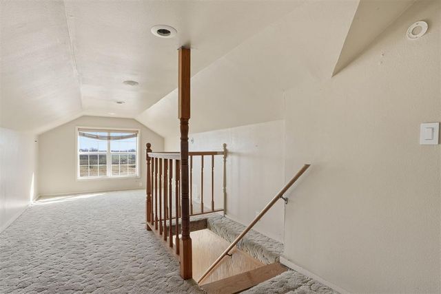 9448 N 2020 Road, Hammon, OK 73650