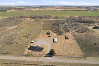 9448 N 2020 Road, Hammon, OK 73650