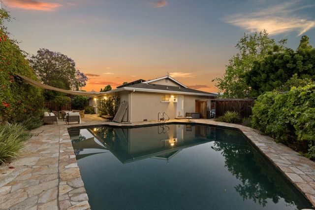 2705 Ramos Court, Mountain View, CA 94040