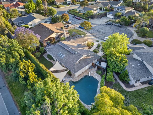 2705 Ramos Court, Mountain View, CA 94040