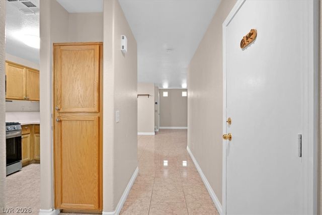 9958 Fragile Fields Street, Las Vegas, NV 89183