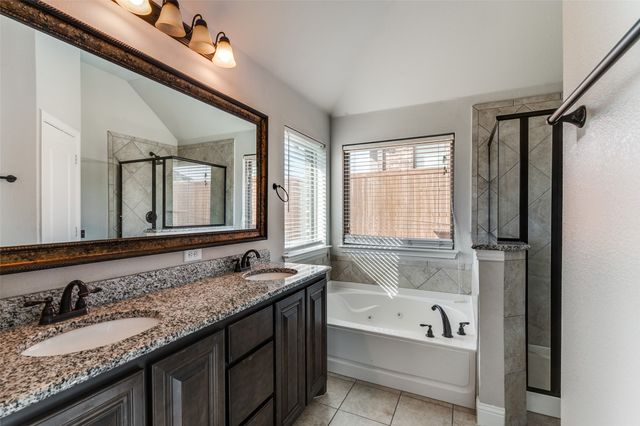 11729 Wax Myrtle Trail, Fort Worth, TX 76108