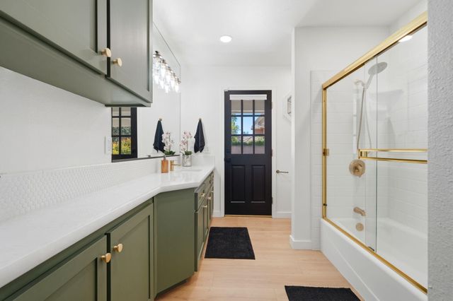 2181 N M, Tulare, CA 93274