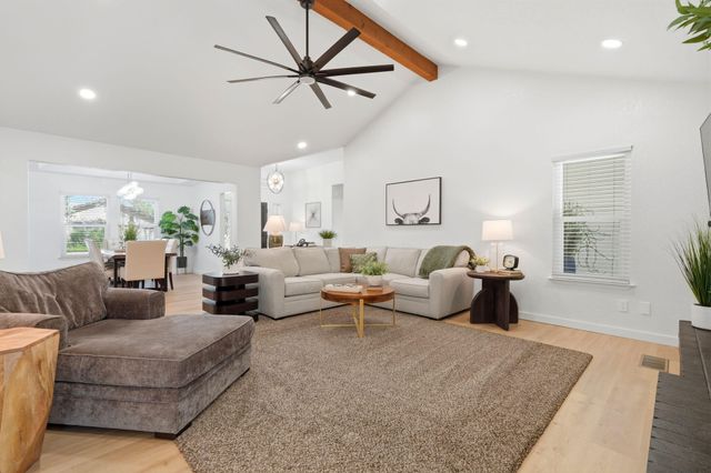 2181 N M, Tulare, CA 93274