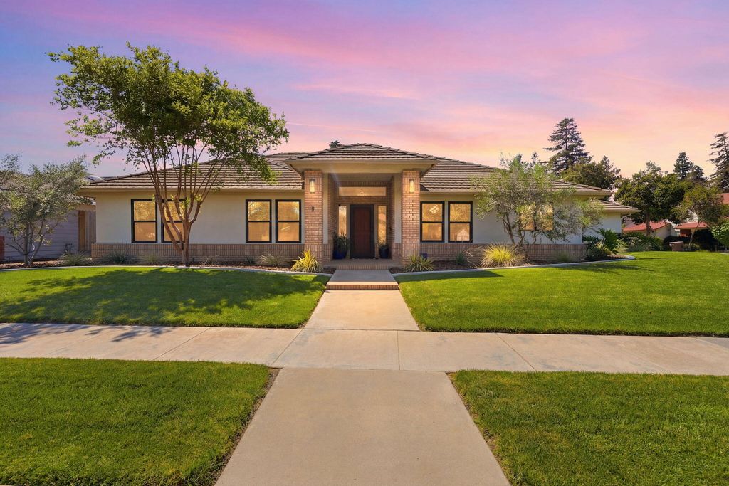 2181 N M, Tulare, CA 93274