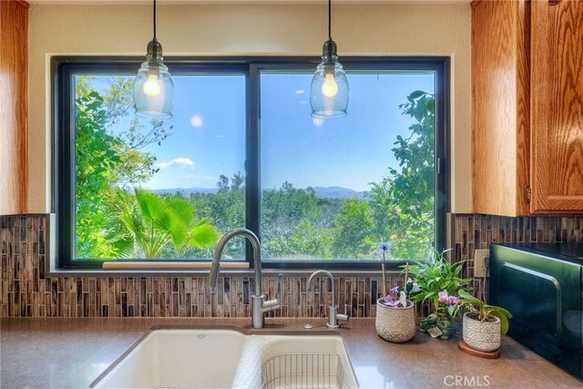 1923 Vista del Norte, Fallbrook, CA 92028