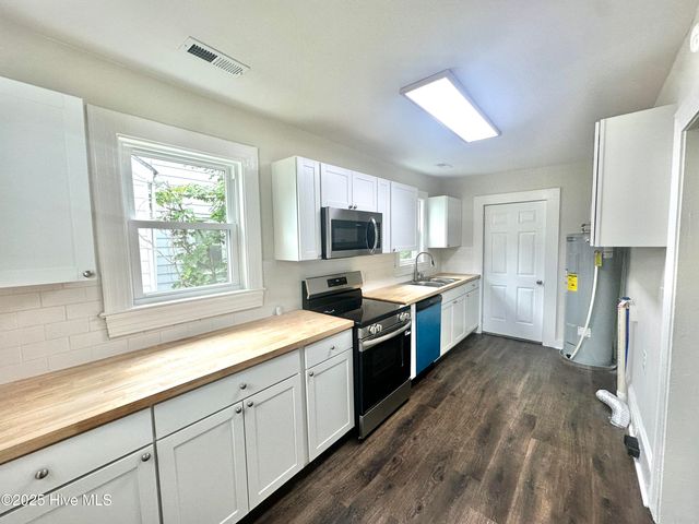 1107 Colonial Avenue, Greenville, NC 27834