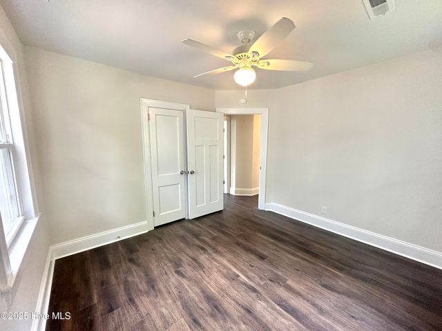 1107 Colonial Avenue, Greenville, NC 27834
