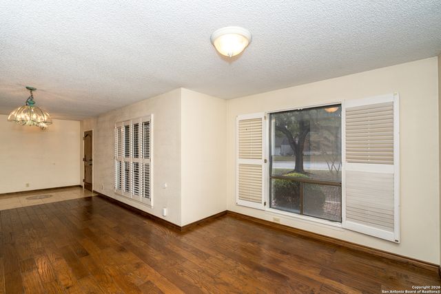 2131 Oak Wild, San Antonio, TX 78232