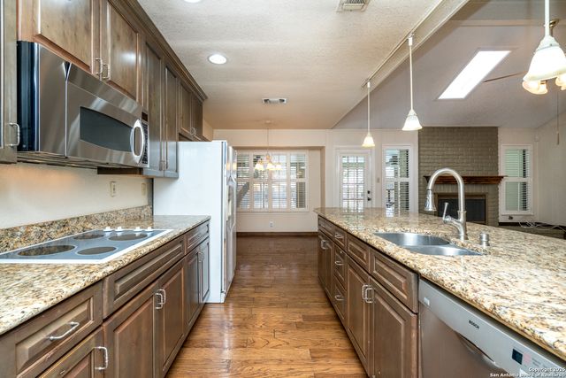 2131 Oak Wild, San Antonio, TX 78232