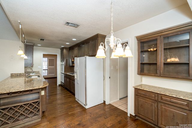 2131 Oak Wild, San Antonio, TX 78232