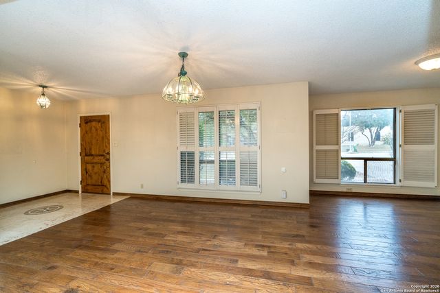 2131 Oak Wild, San Antonio, TX 78232