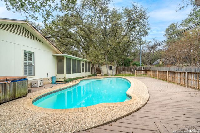 2131 Oak Wild, San Antonio, TX 78232