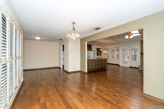 2131 Oak Wild, San Antonio, TX 78232