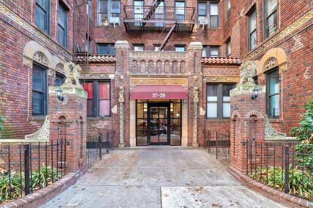 3720 81 Strret 5E, Jackson Heights, NY 11372