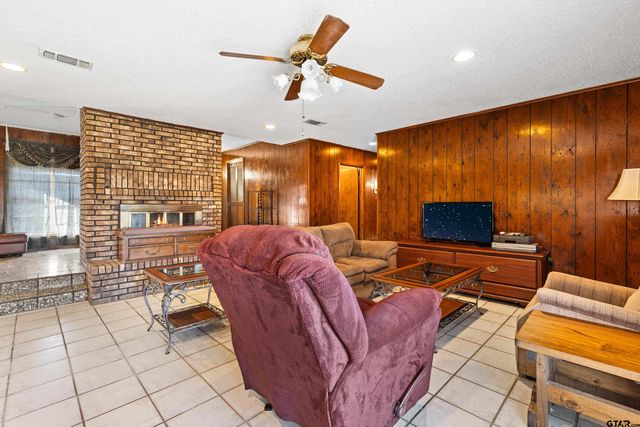 1749 CR 3225, Mount Pleasant, TX 75456