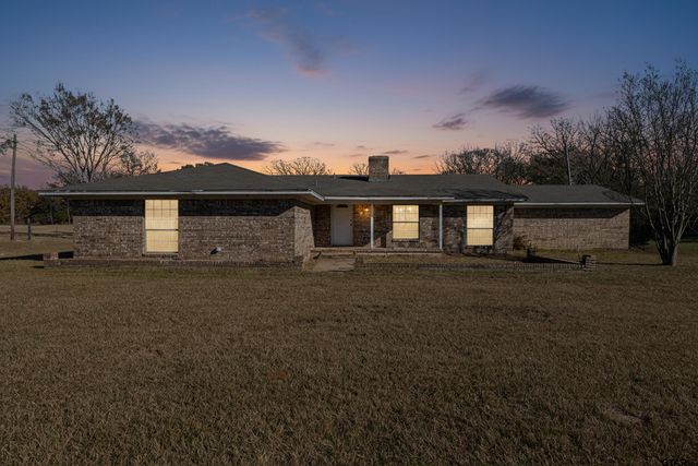 1749 CR 3225, Mount Pleasant, TX 75456