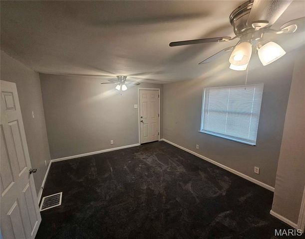 491 Adrian Drive, St Louis, MO 63137