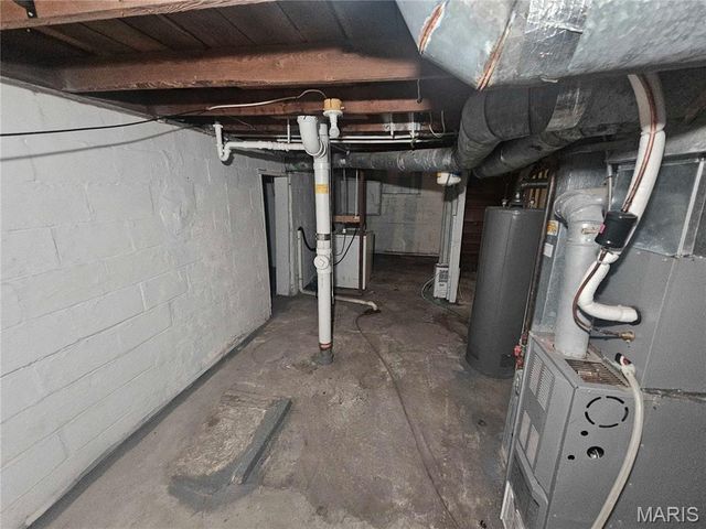 491 Adrian Drive, St Louis, MO 63137