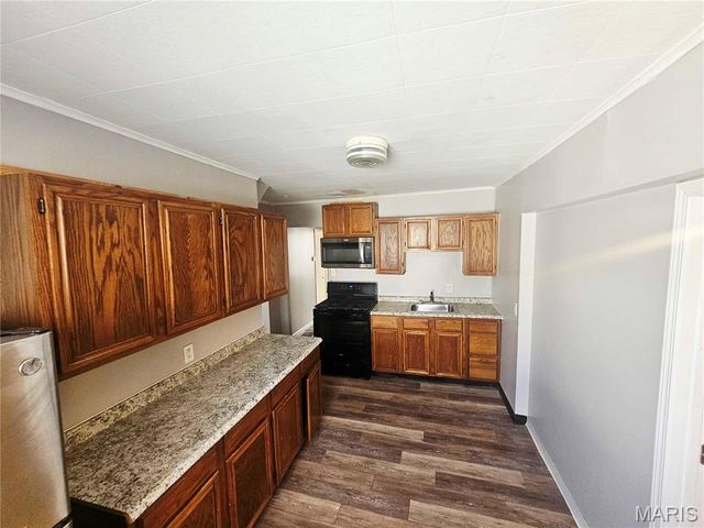 491 Adrian Drive, St Louis, MO 63137