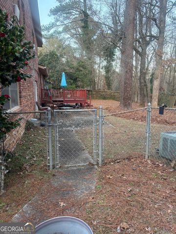 1933 Deerwood Place, Macon, GA 31211