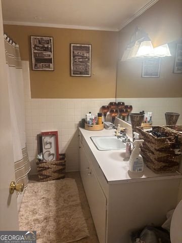 1933 Deerwood Place, Macon, GA 31211