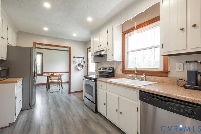 6082 Campaign Trl, Mechanicsville, VA 23111