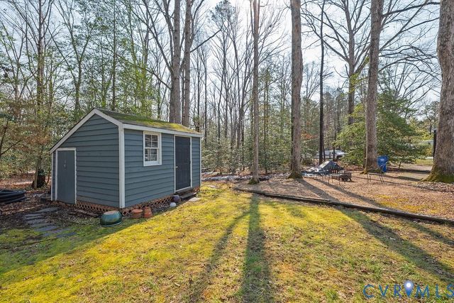 6082 Campaign Trl, Mechanicsville, VA 23111