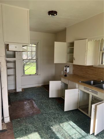 506 Fulton Street, Hearne, TX 77859