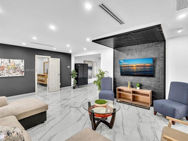 440 SE 8th Ave 0, Pompano Beach, FL 33060