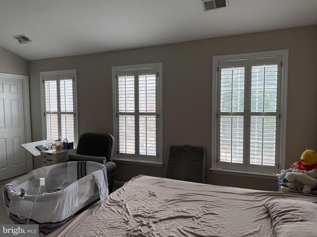 6156 MANCHESTER PARK CIR, Alexandria, VA 22310