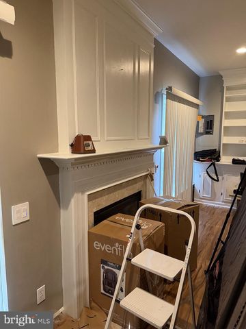 6156 MANCHESTER PARK CIR, Alexandria, VA 22310